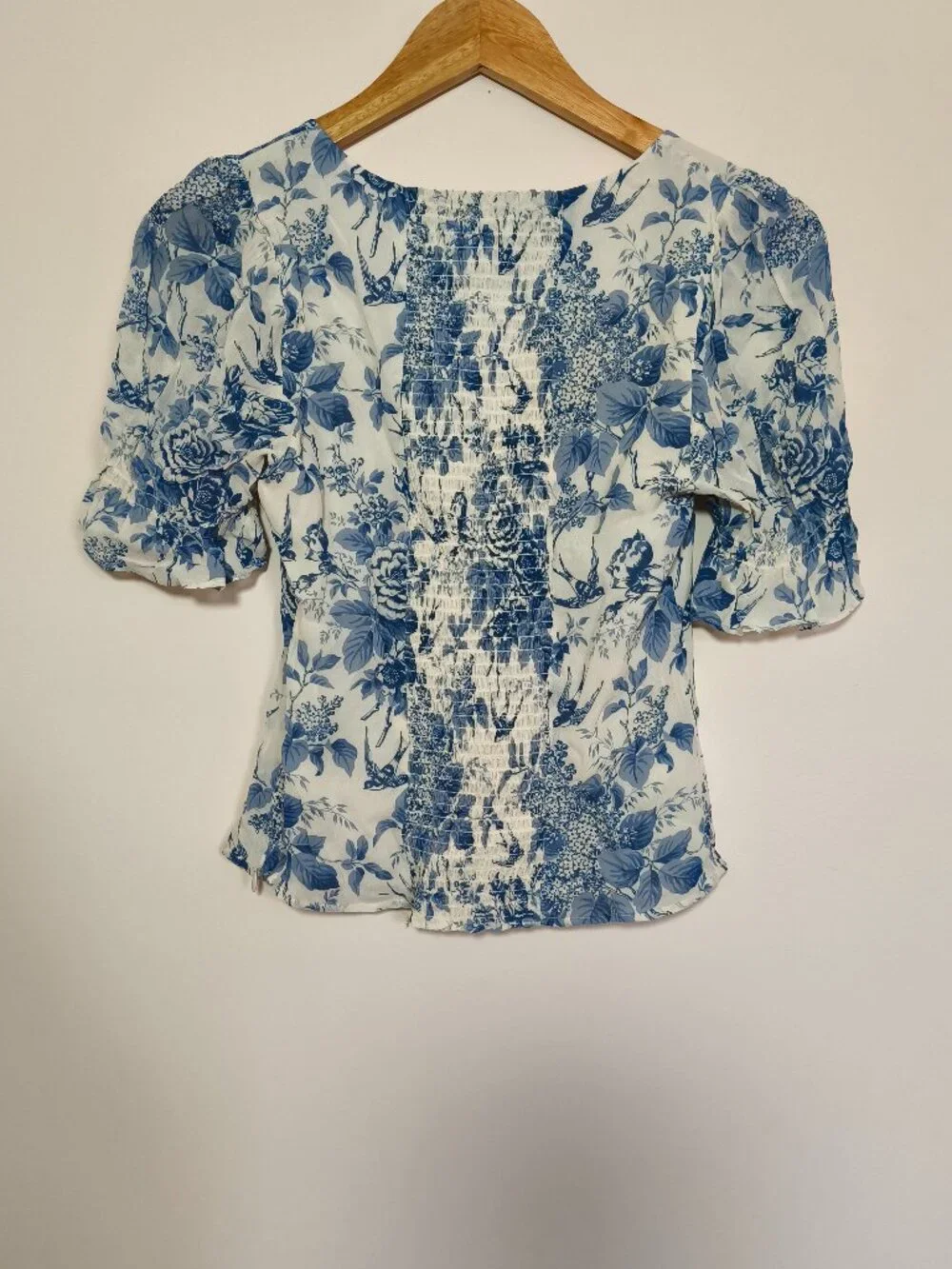 Reformation Constance Square Neck Smocked Puff Sleeve Top sz 4 Blue Toile Ivory